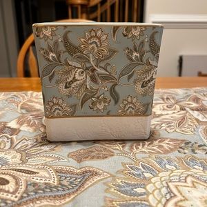 Paisley pattern shower curtain